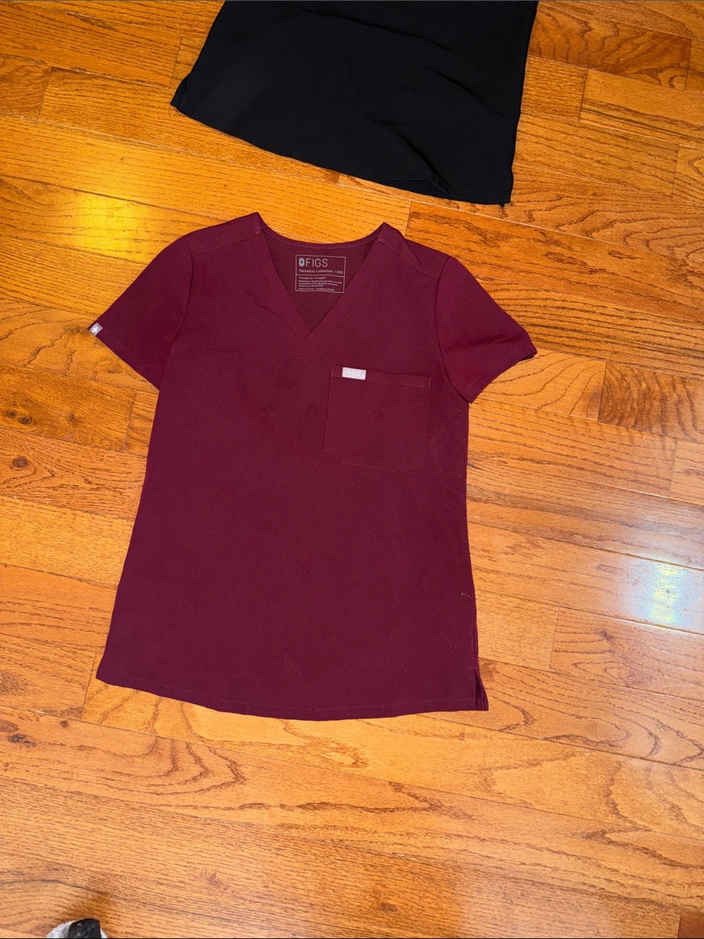 FIGS Women's V-Neck Short Sleeve Top in Burgundy